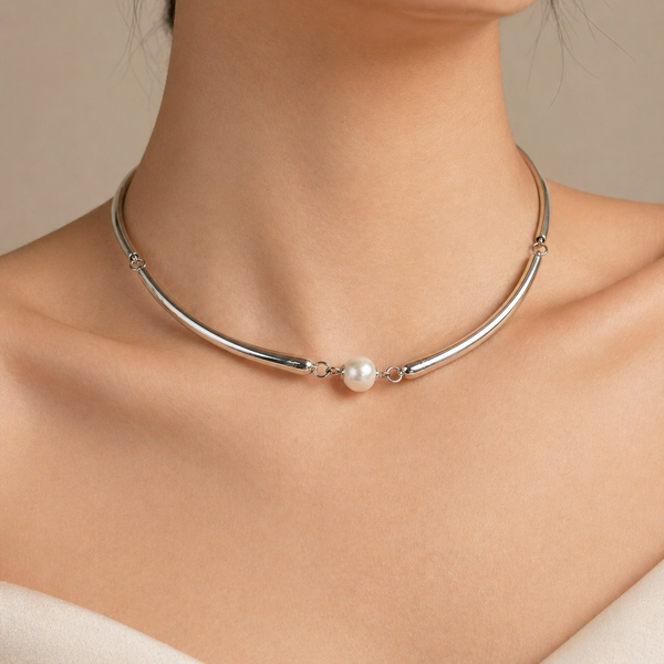 Luna Bar Pearl Necklace