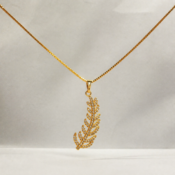 Luma Leaf Pendant Necklace